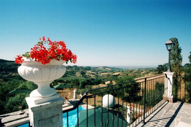 Santa Paola I Quattro Passeri Country House المظهر الخارجي الصورة